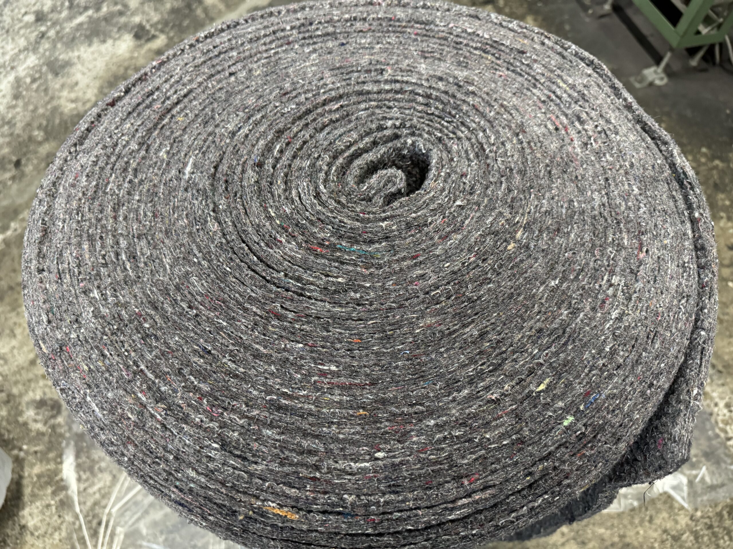 ニードルフェルト_ロール巻き